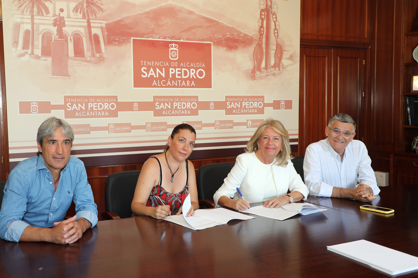 La alcaldesa firma tres convenios de colaboración con Fundatul, Aspandem y Principito, cuya dotación suma más de 170.000 euros, para contribuir a su “gran labor social” y beneficiar a cerca de 2.000 familias